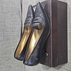 UNISA leather pumps